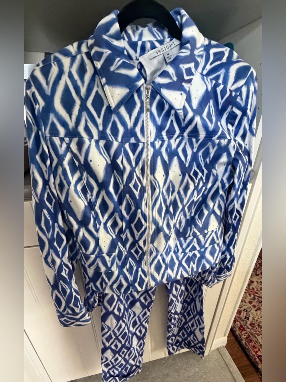 3pcs Insight Blue and White Geometric Zip Jacket w/ Shirt & Pants